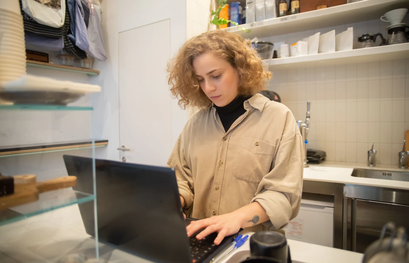 Petite entreprise dans un environnement de travail réel et accessible