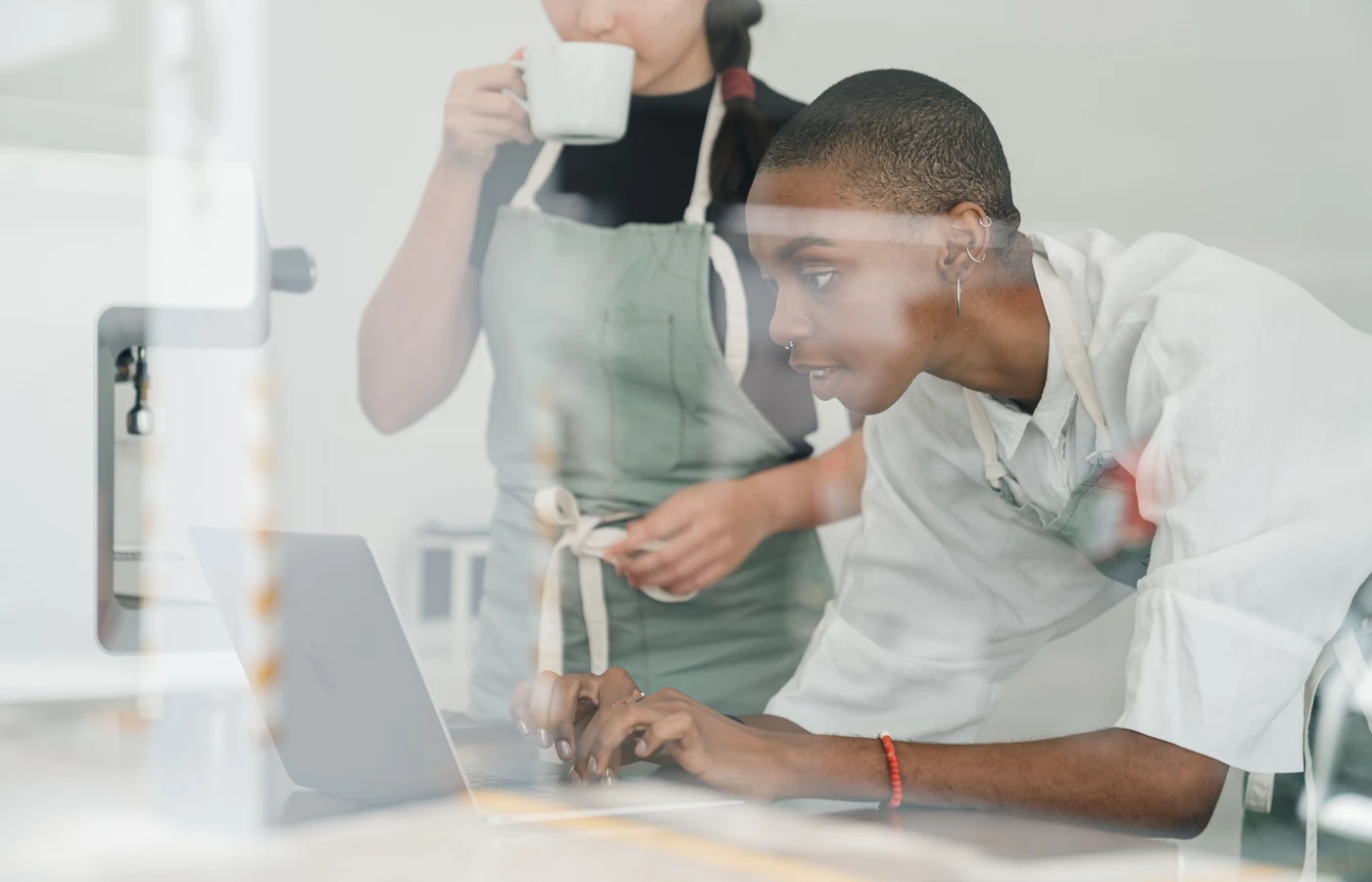 Petite entreprise dans un environnement de travail réel et accessible