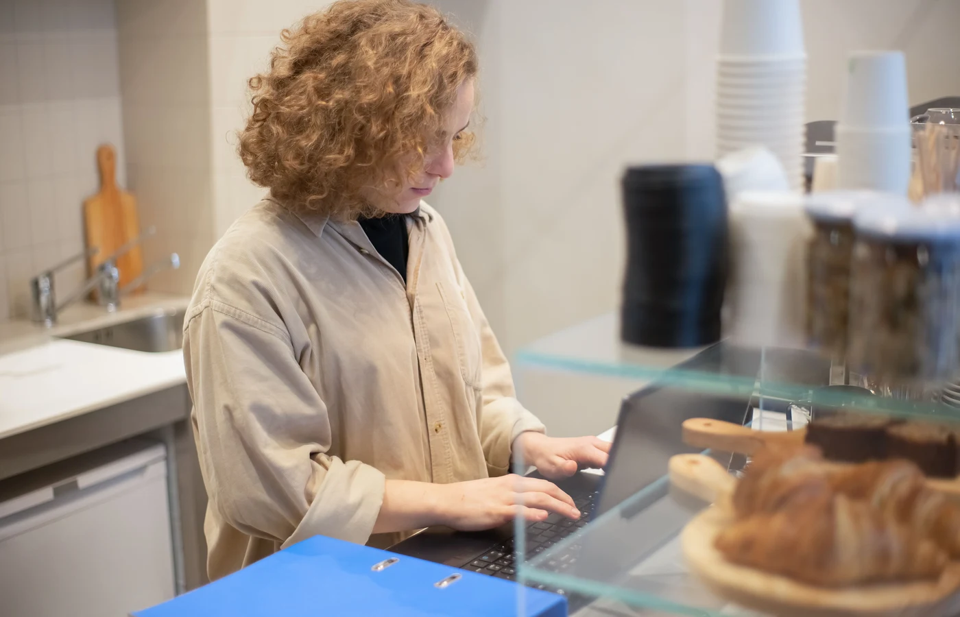 Petite entreprise dans un environnement de travail réel et accessible